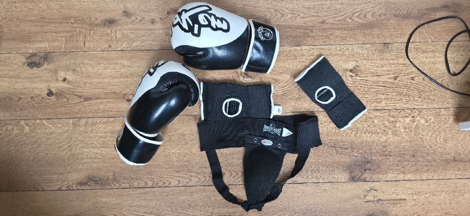 sport artikelen, Sport en Fitness, Ophalen, Gebruikt, Boksbinnenhandschoenen