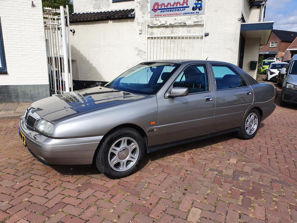 Lancia Kappa 2.0-20V LS *Nieuwe apk* (bj 1999), Auto's, Oldtimers, Voorwielaandrijving, 1998 cc, Metallic lak, Origineel Nederlands