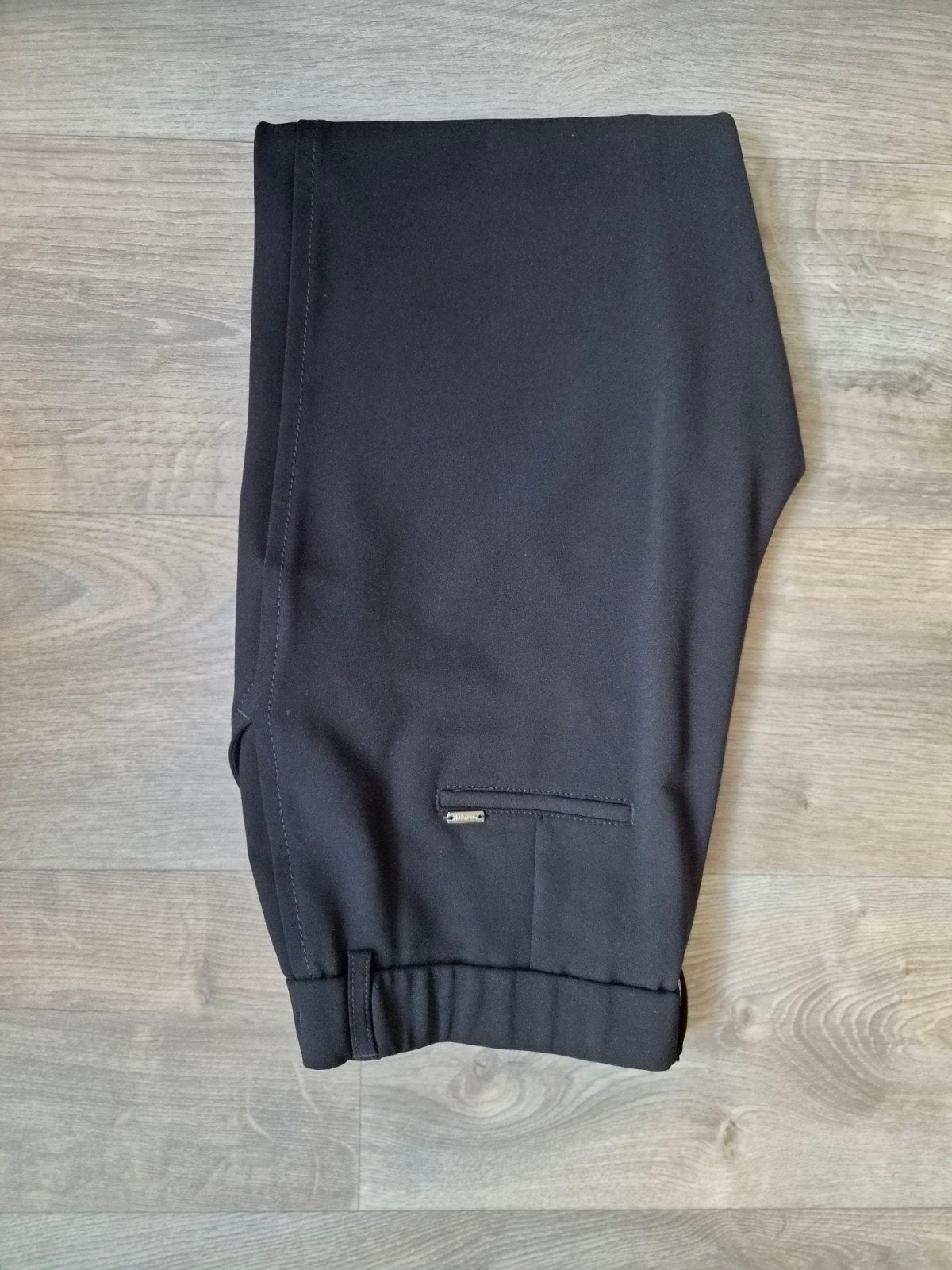 Nette zwarte broek - Toni Jenny - maat 42, Zwart, Maat 42/44 (L), Nieuw, Ophalen of Verzenden