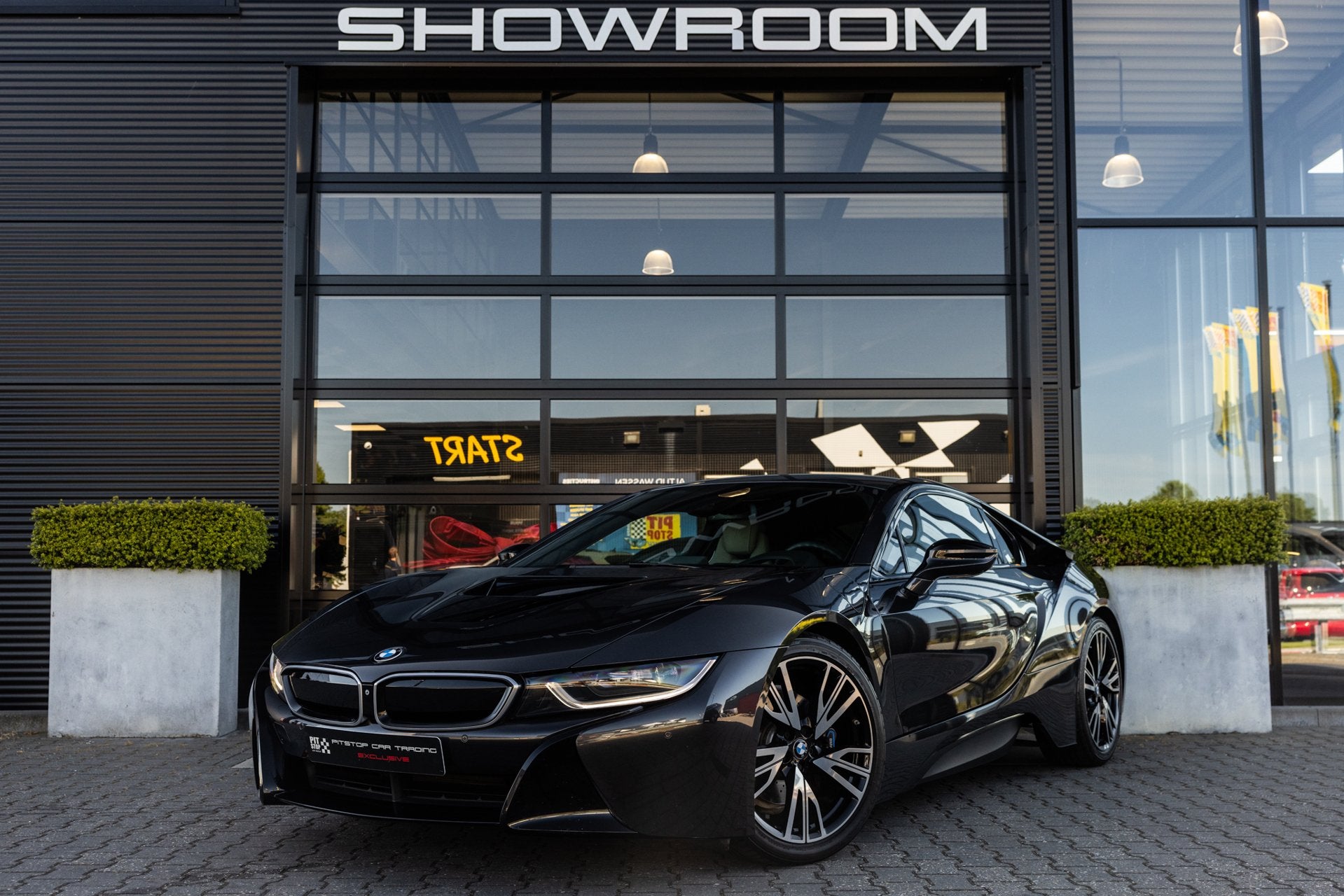 BMW I8 1.5 First Edition, *NL Auto* Sportremmen, Hi-Fi-, Sha, Automaat, Gebruikt, Vierwielaandrijving, Hybride Elektrisch/Benzine