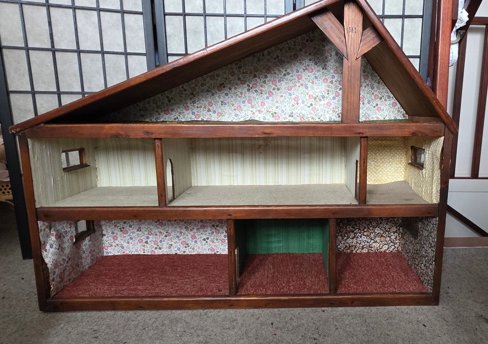 Ouderwets Poppenhuis uit 1981, Ophalen, Gebruikt