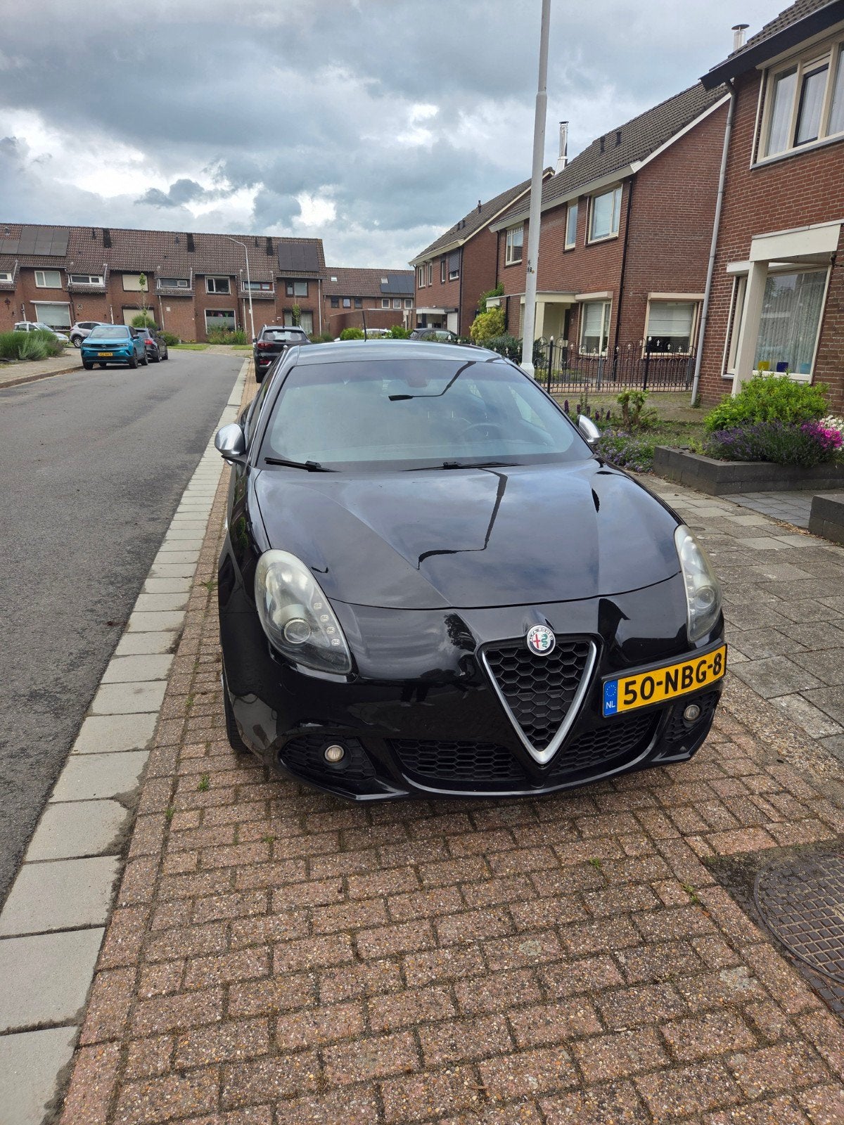 Alfa Romeo Giulietta 1.4 MultiAir 170 pk, Voorwielaandrijving, Zwart, 4 cilinders, Automatische klimaatregeling