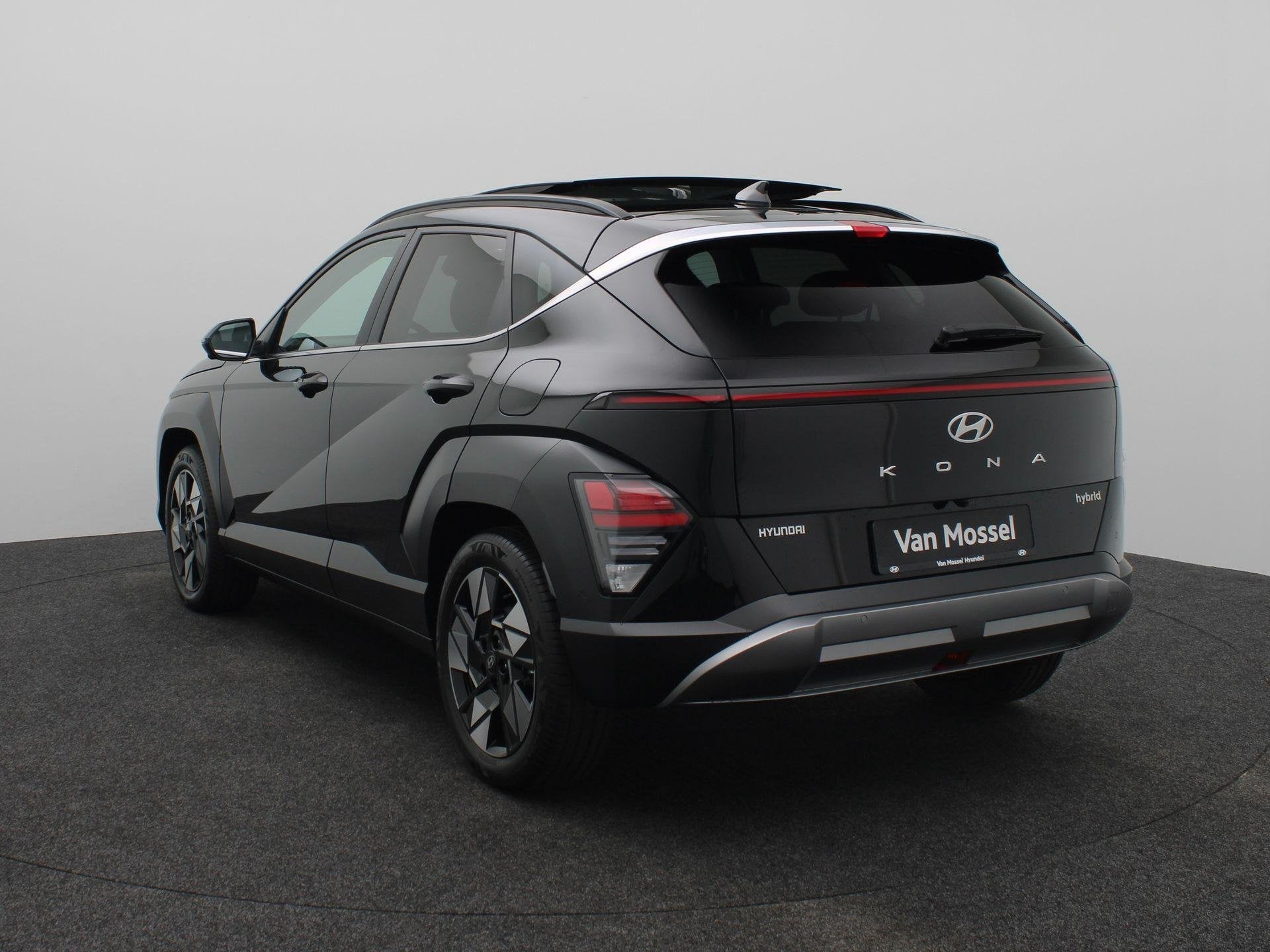 Foto 3 van Hyundai Kona 1.6 GDI HEV Premium Sky | Schuif/Kantel dak | S