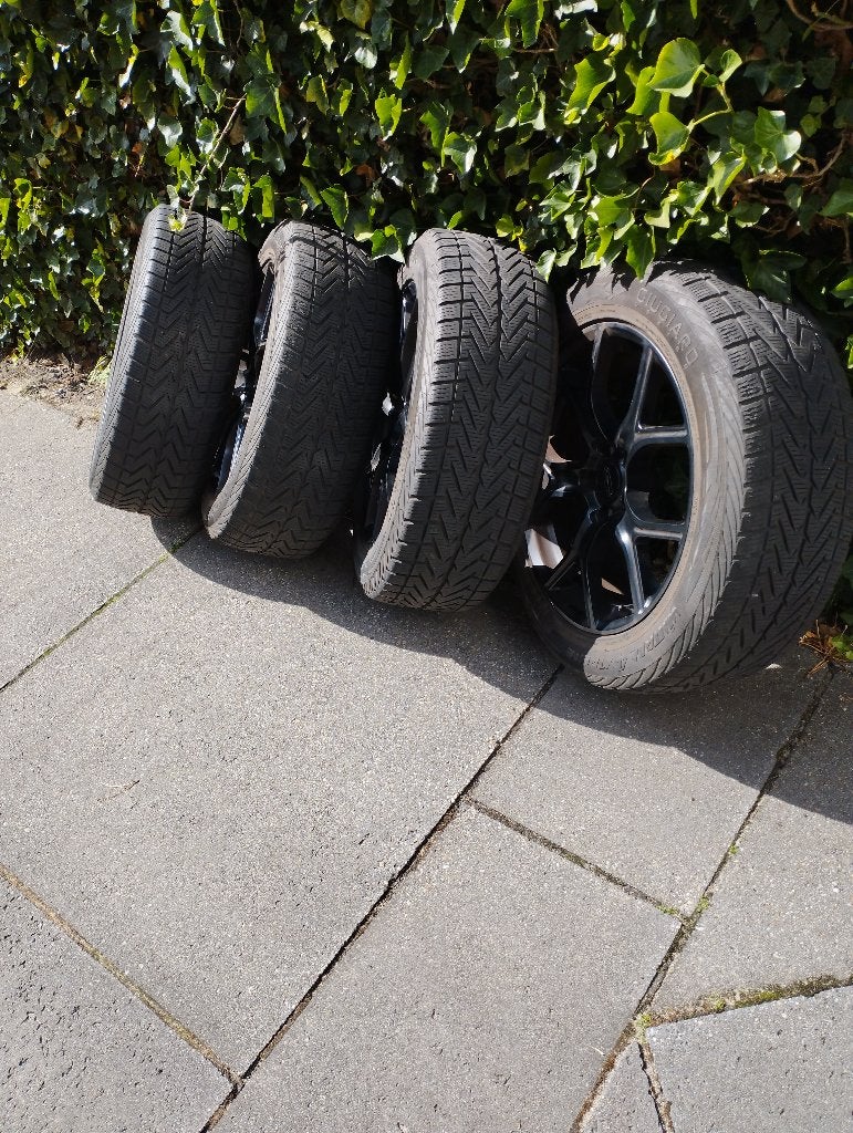 Winterbanden, Ophalen, 18 inch, Gebruikt, Banden en Velgen