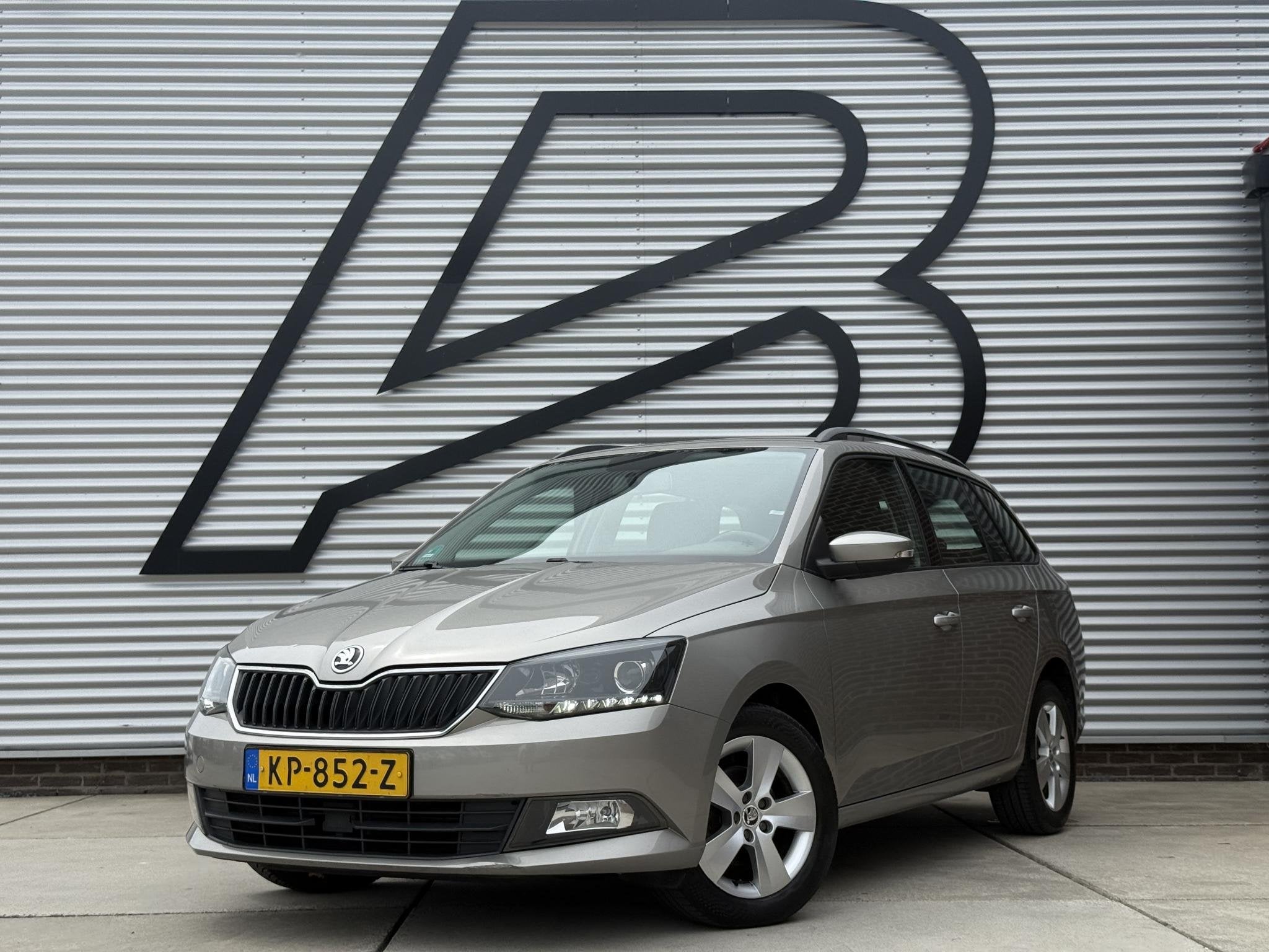 Skoda Fabia Combi 1.2 TSI Ambition Business 1e Eigenaar|Navi, Auto's, Voorwielaandrijving, Stof, Euro 6, 4 cilinders
