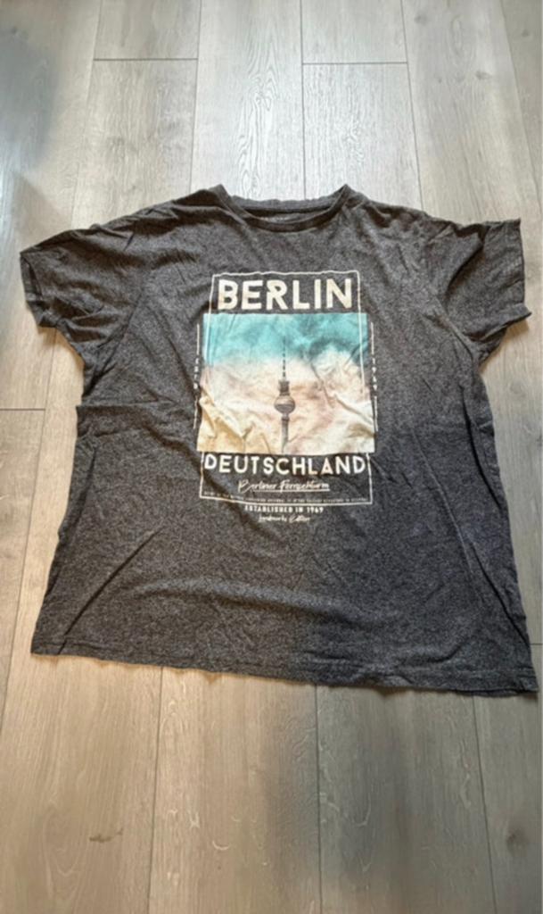 Grijs Berlijn t-shirt, Kleding | Heren, Ophalen of Verzenden, Zo goed als nieuw, Overige maten, Grijs