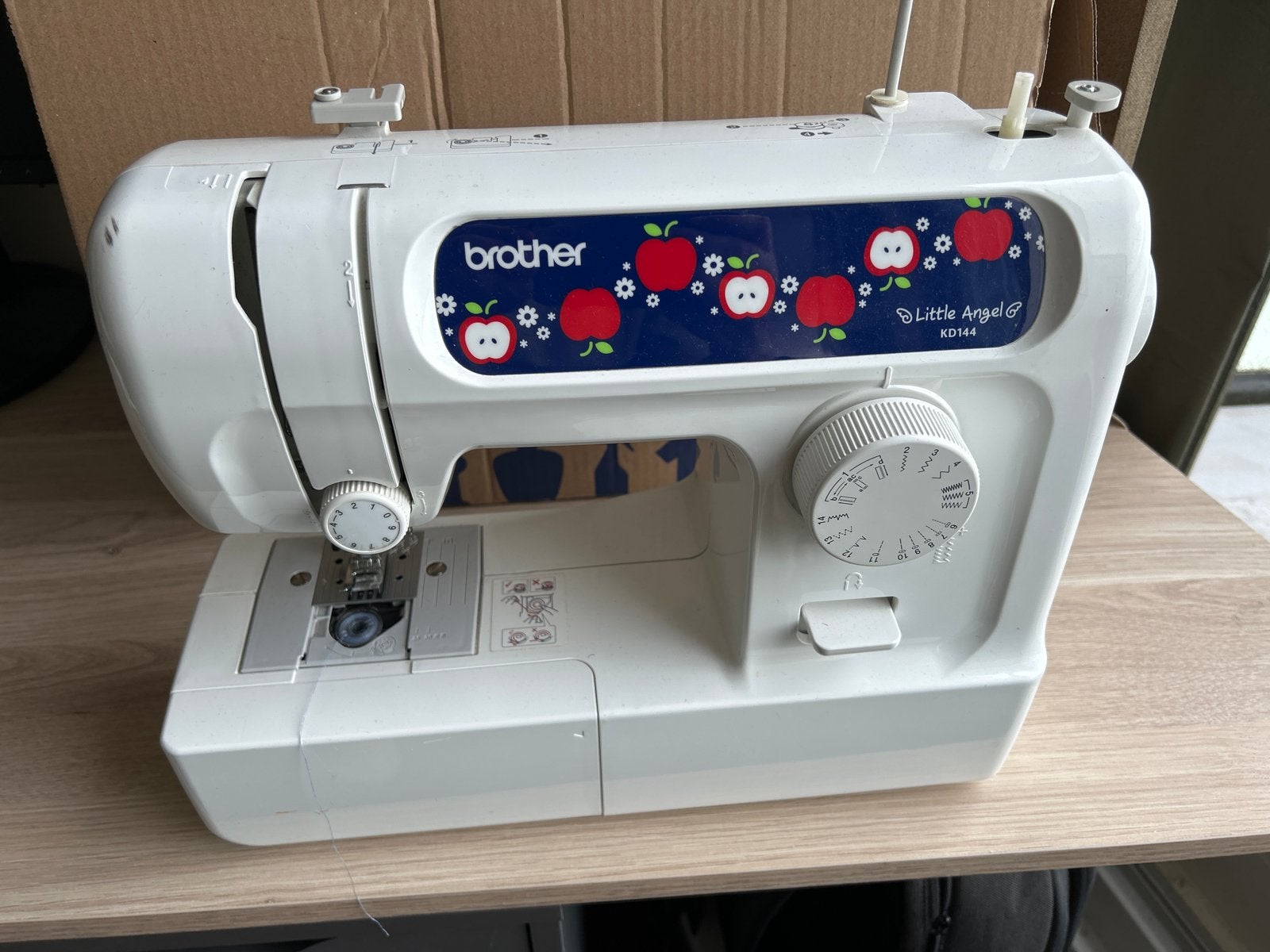 Brother Little Angel KD144 Naaimachine - Zo goed als nieuw, Hobby en Vrije tijd, Ophalen, Gebruikt, Naaimachine, Brother