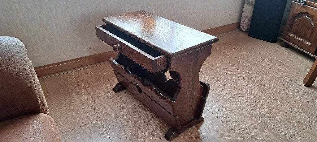 donker eiken krantenbak met lade, Ophalen, Gebruikt