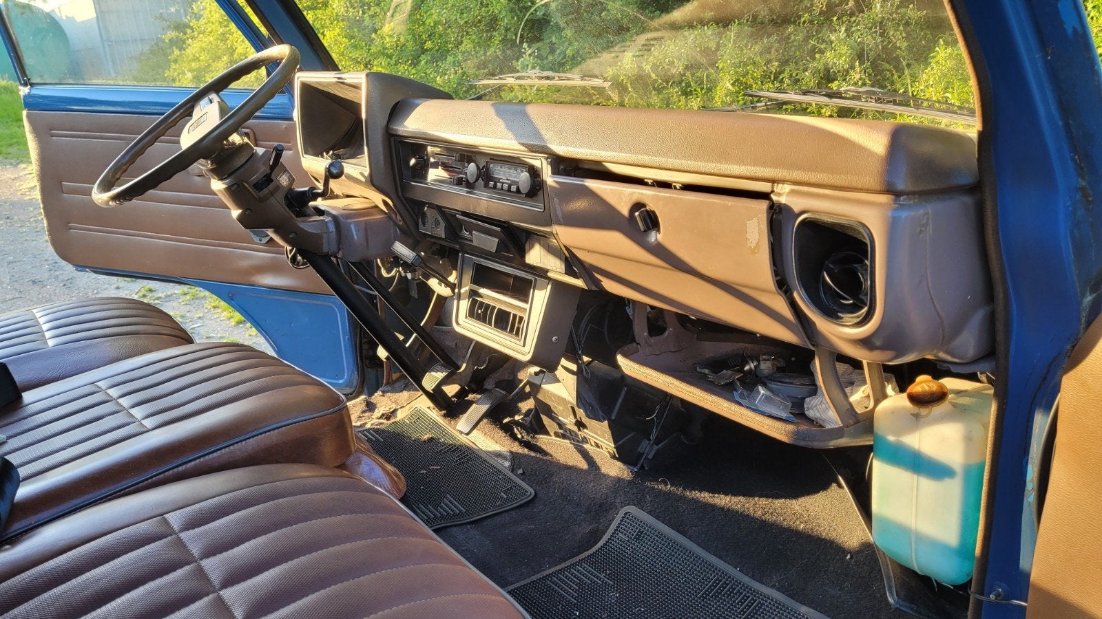 Toyota Hiace diesel uit 1982, belasting en milieuzone vrij, foto 5