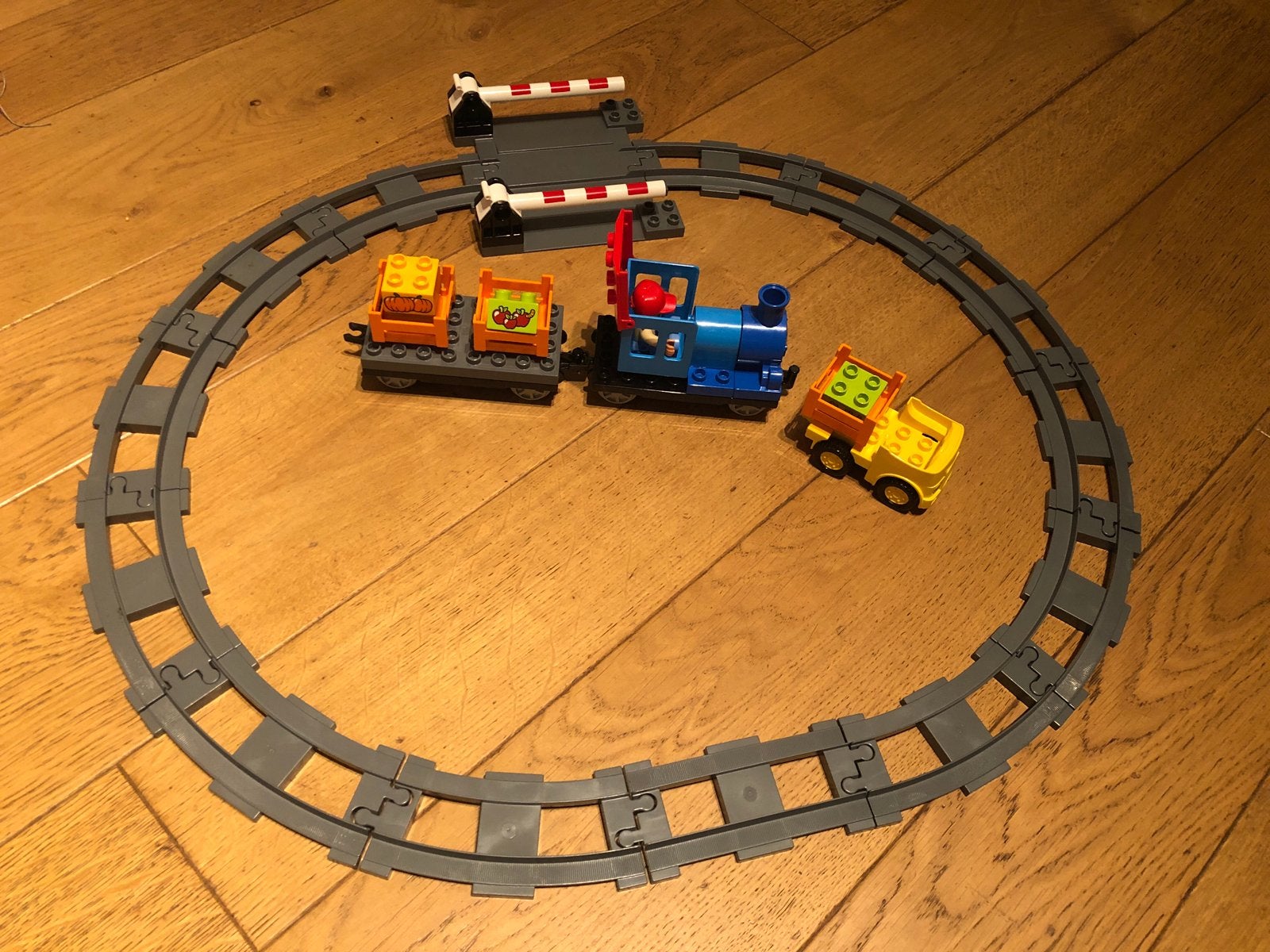 Duplo trein met extra spoor (zie fotos), Kinderen en Baby's, Speelgoed | Duplo en Lego, Ophalen, Zo goed als nieuw, Duplo