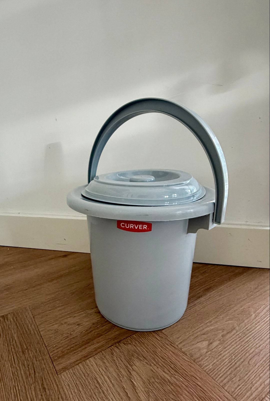 Curver emmer met deksel en hengsel, Ophalen, Kunststof, Zo goed als nieuw, Minder dan 10 liter