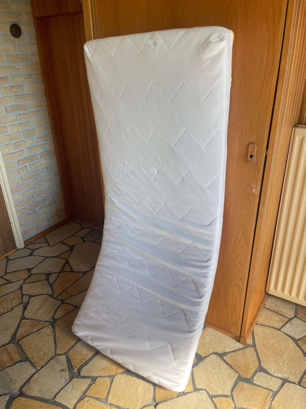 IKEA Underlig foam matras peuterbed 70x160 cm, Ophalen, 190 cm of minder, Zo goed als nieuw, Matras