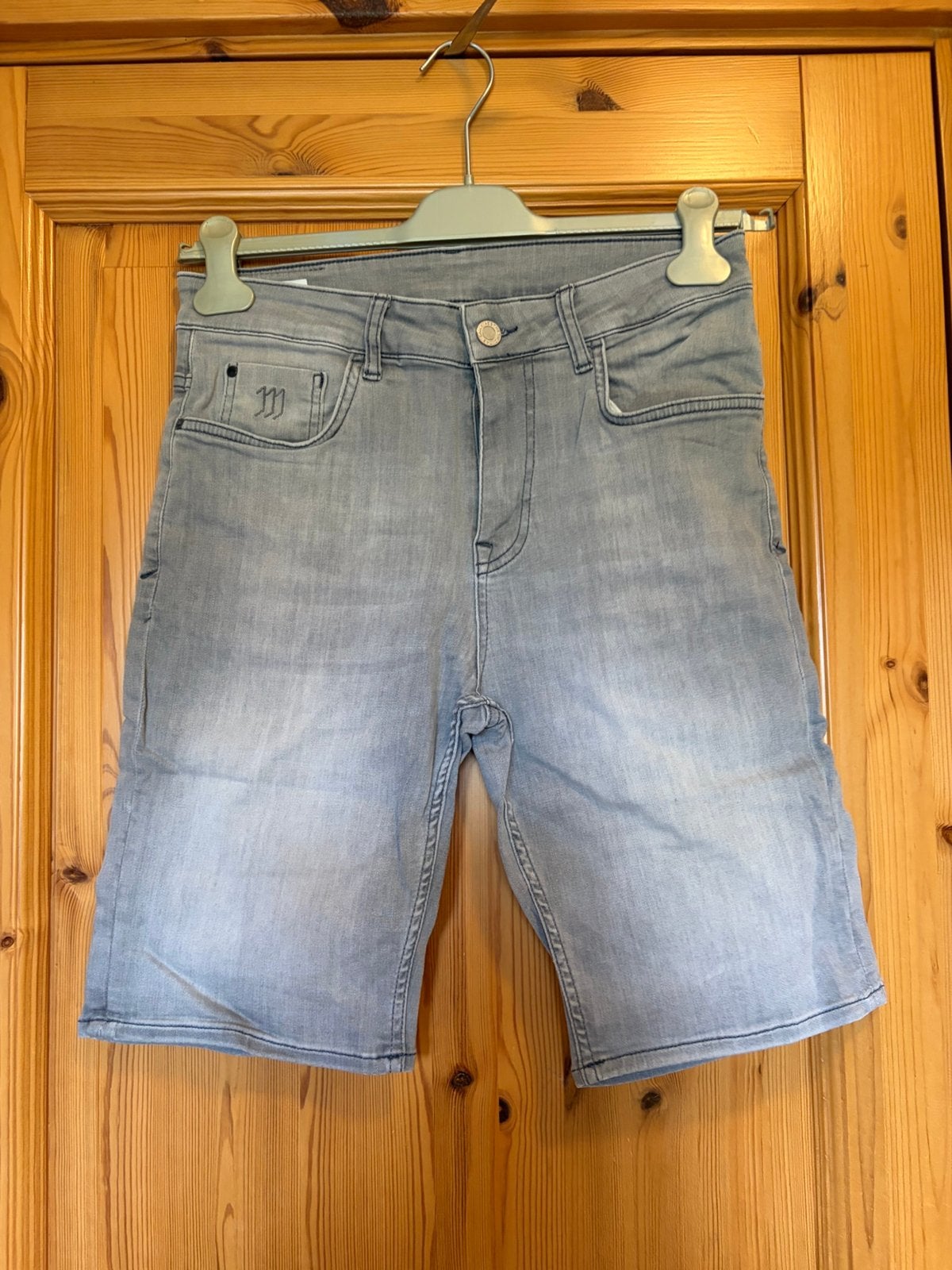 Spijkerbroek kort grijs Daily Asthetic Size S, Ophalen of Verzenden, Zo goed als nieuw, Grijs, W32 (confectie 46) of kleiner