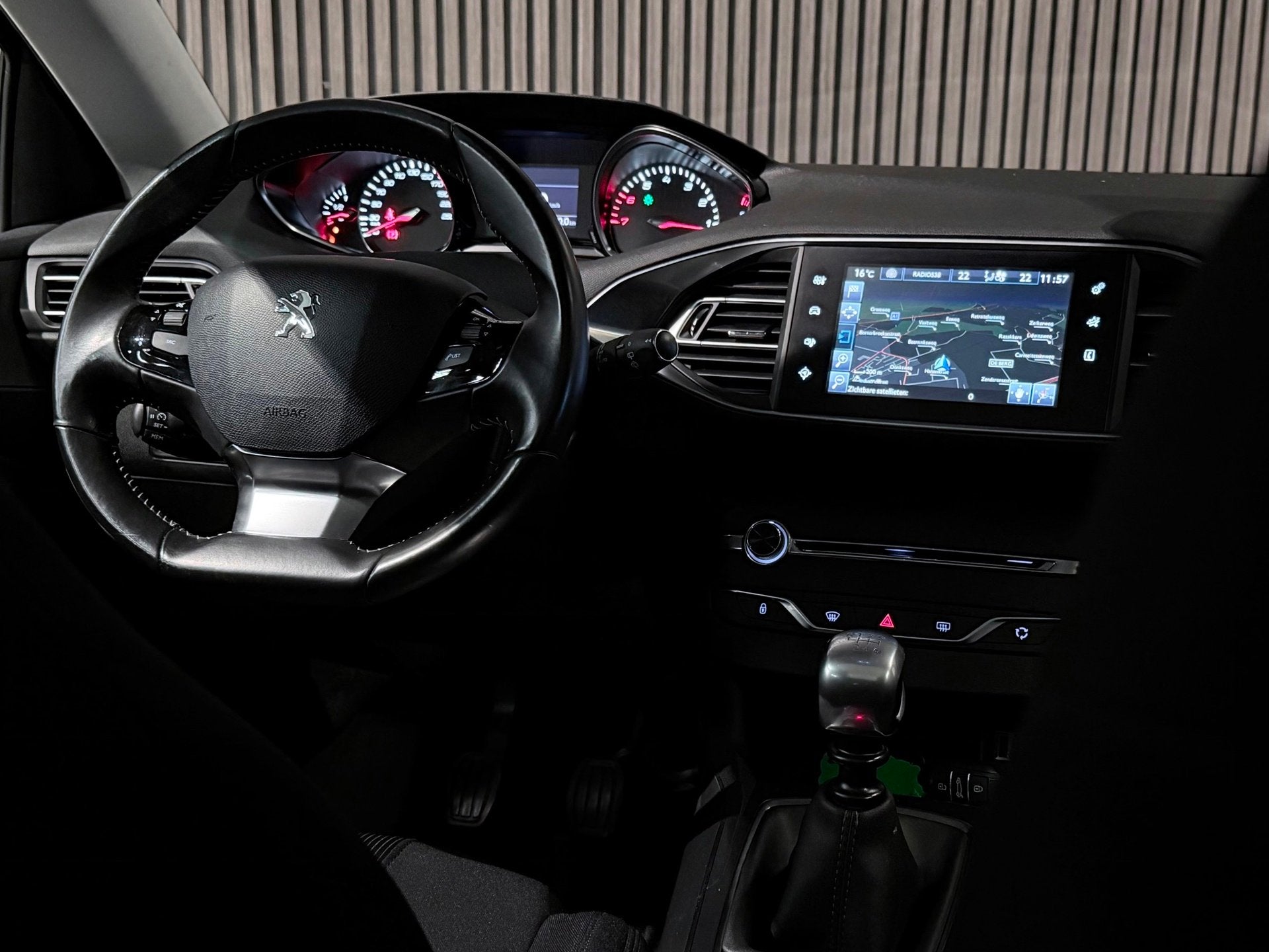 Peugeot 308 1.6 THP Première | Navi | Panorama | Airco | Ga, Euro 5, Gebruikt, 4 cilinders, Met garantie (alle)