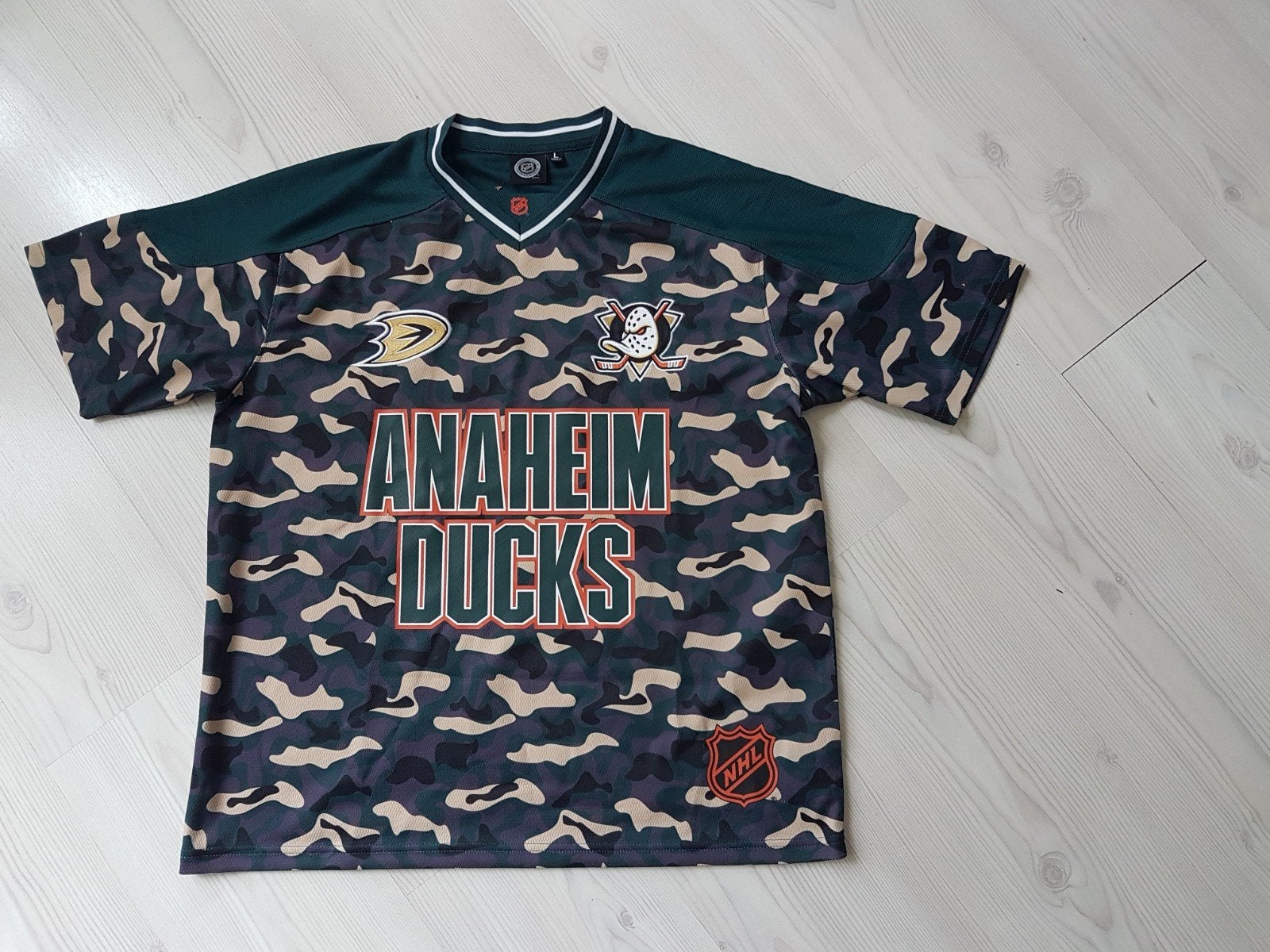 Anaheim Ducks NHL jersey in size large, Ophalen of Verzenden, Zo goed als nieuw, Kleding