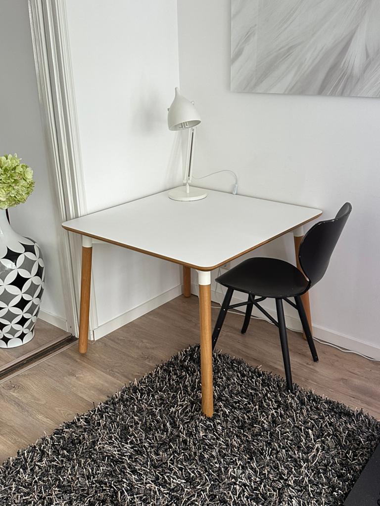 Bolia tafel 95,0 x 95,0 x 74,0, 200 cm of meer, Zo goed als nieuw, Rechthoekig, 50 tot 100 cm