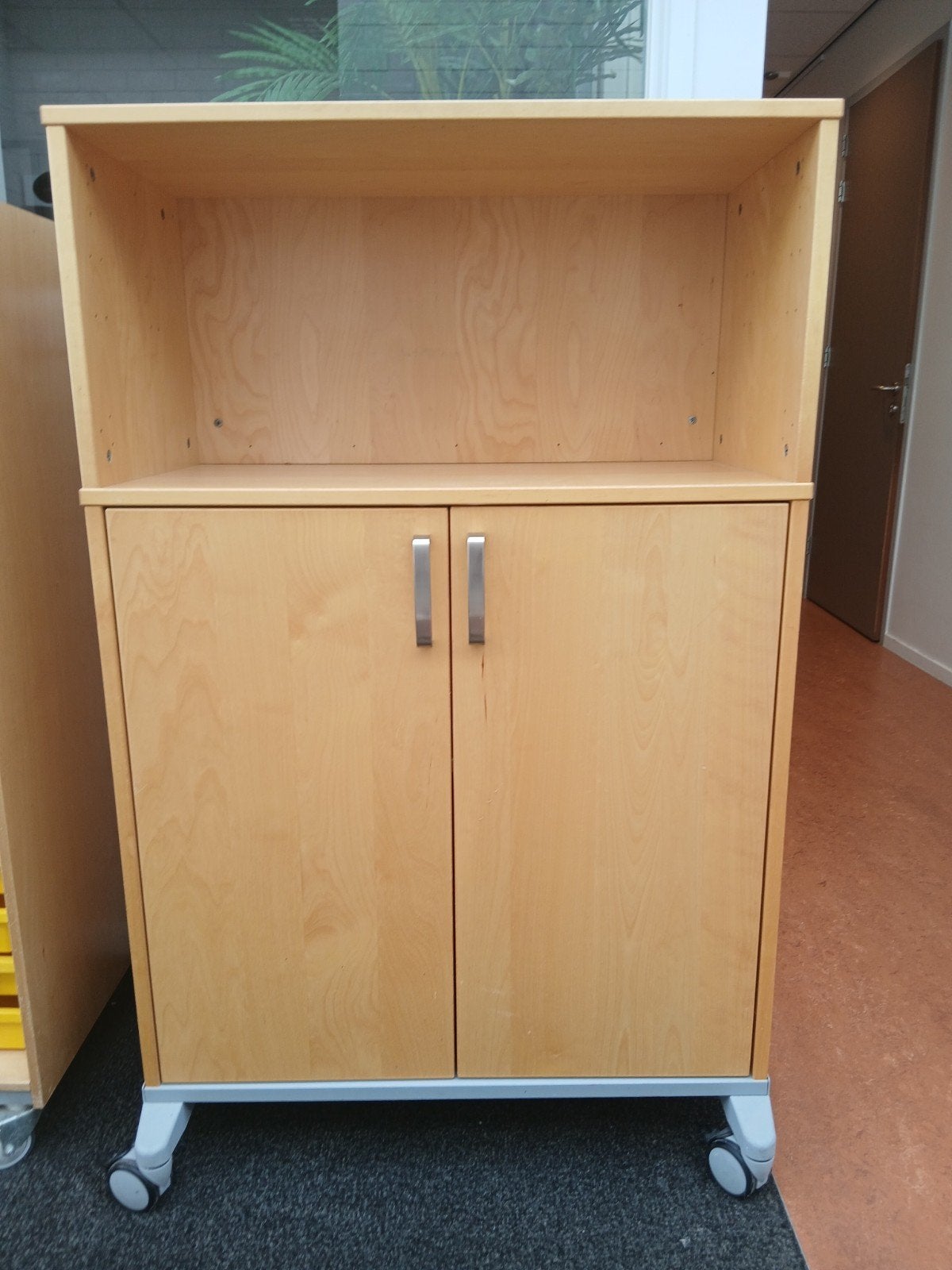 IKEA EFFEKTIV Kast met open vak en deuren op wielen, Ophalen, Gebruikt