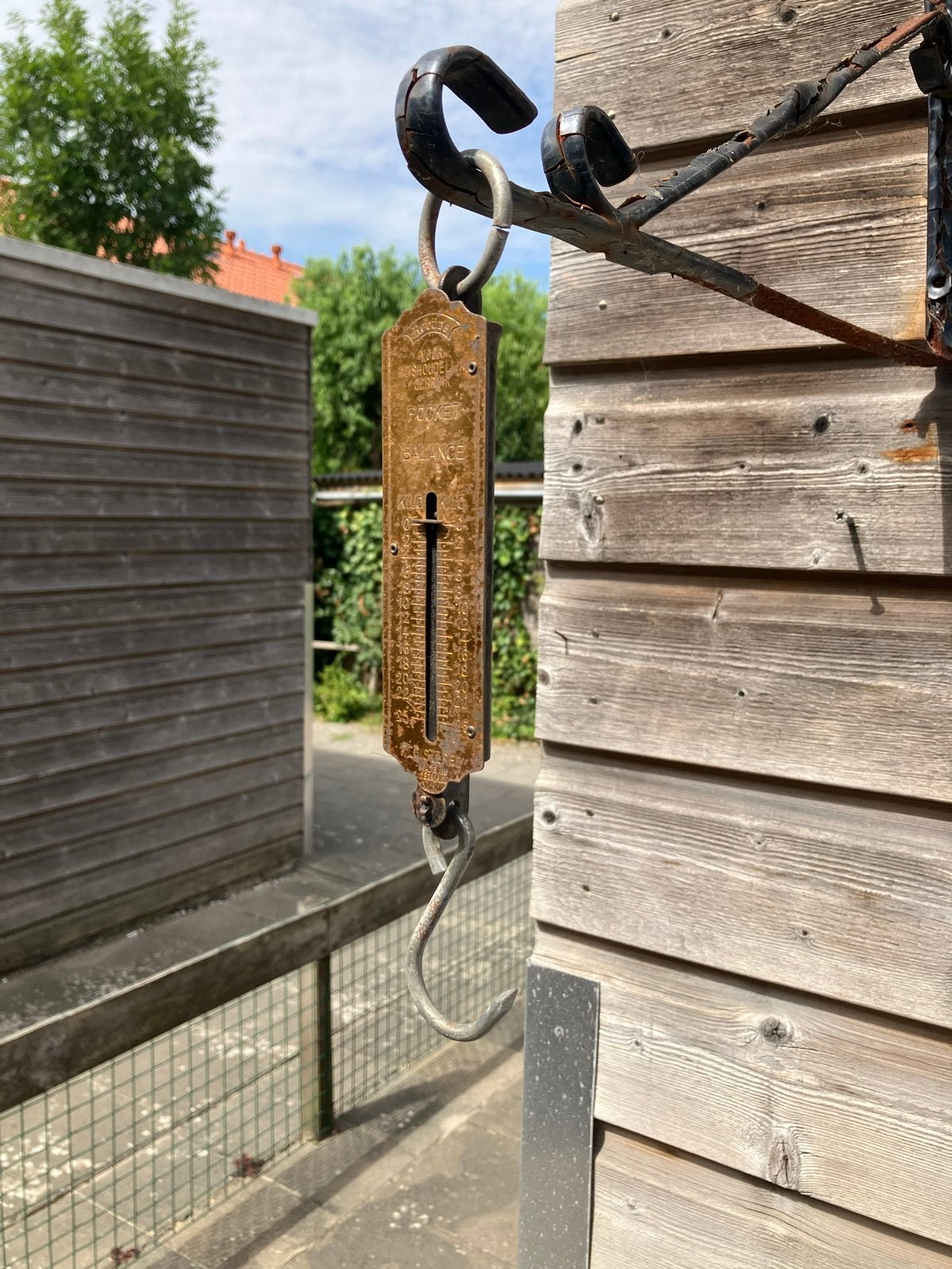 Antieke weegschaal - Decoratieve wandmontage, Ophalen of Verzenden