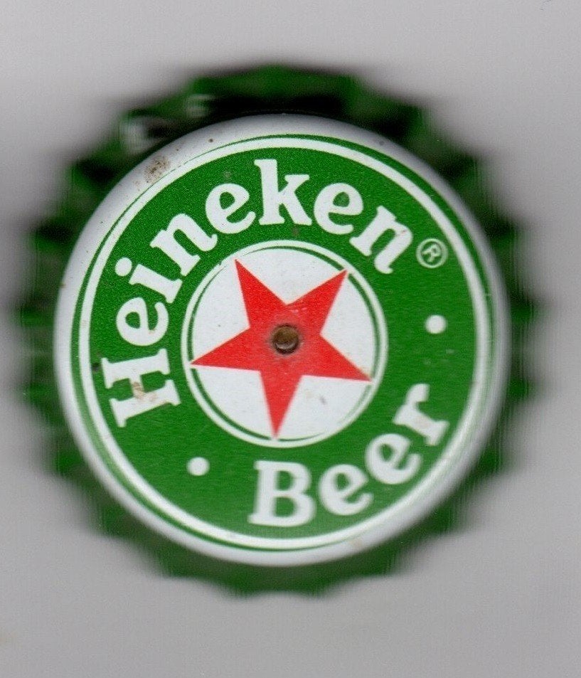 GROTE BROCHE IN VORM VAN KROONKURK HEINEKEN BIER 3,2 CM, Ophalen of Verzenden, Gebruikt, Overige onderwerpen