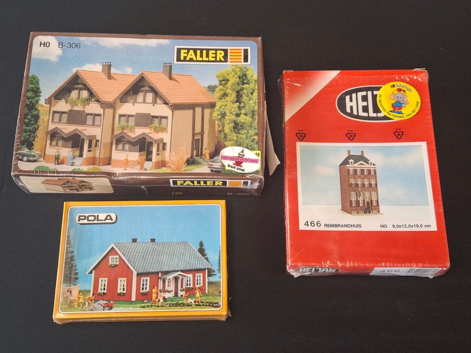 Nieuw bouwdozen / spoorbaan huizen in verpakking, Hobby en Vrije tijd, Modeltreinen | H0, Overige merken, Gelijkstroom of Wisselstroom