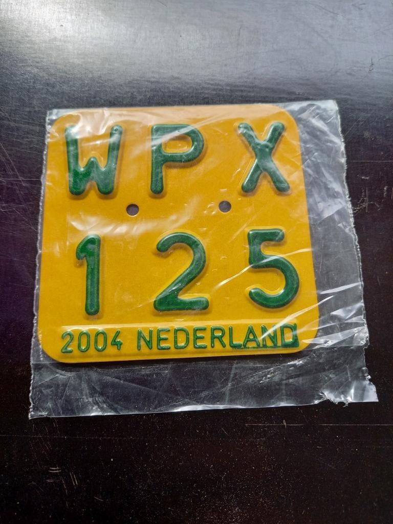 Verzekeringsplaatje 2004 NIEUW, Ophalen of Verzenden, Nieuw