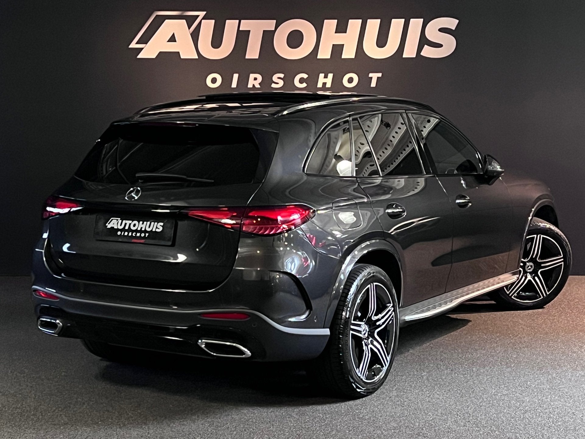 Mercedes-Benz GLC-klasse 300e 4MATIC AMG Line Pano/ Memoryse, Automaat, Dealer onderhouden, Gebruikt, Zwart