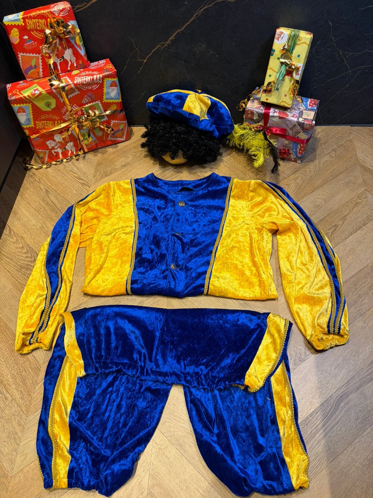 Pietenpak blauw geel maat l handwerk luxe sinterklaas set, Ophalen of Verzenden, Zo goed als nieuw