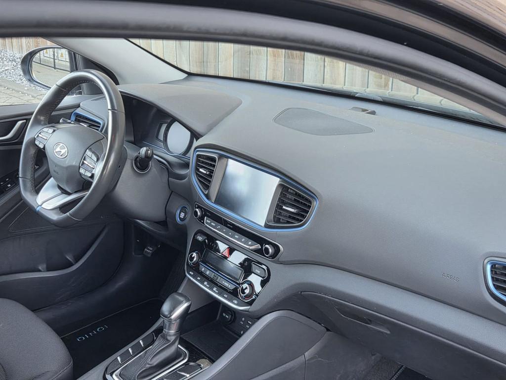 Hyundai IONIQ 1.6 GDi First Edition, 1345 kg, Euro 6, Zwart, Bedrijf