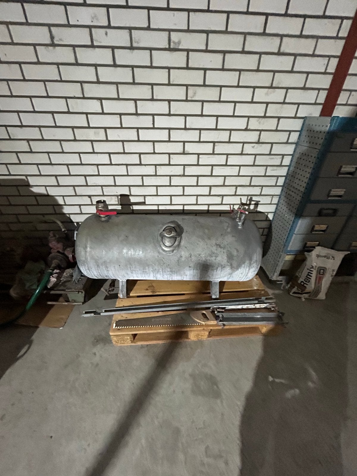 Gebruikte druktank / buffervat - Made in Germany, Doe-het-zelf en Verbouw, Compressors, Ophalen, Gebruikt, Minder dan 200 liter/min