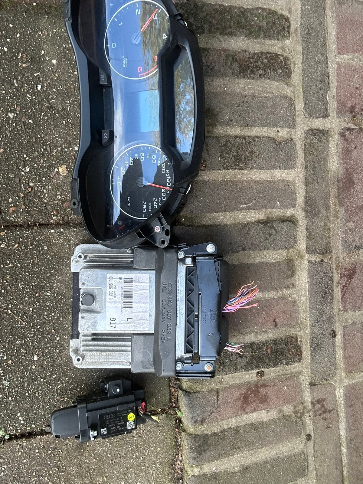 Audi A4 b8 2.0 tdi ecu + intrumentpaneel, Auto-onderdelen, Ophalen of Verzenden, Audi