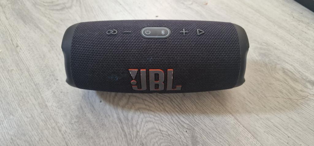 JBL Charge 5 draadloze speaker met oplader, Audio, Tv en Foto, Luidsprekers, JBL, Overige typen, Ophalen of Verzenden, Zo goed als nieuw
