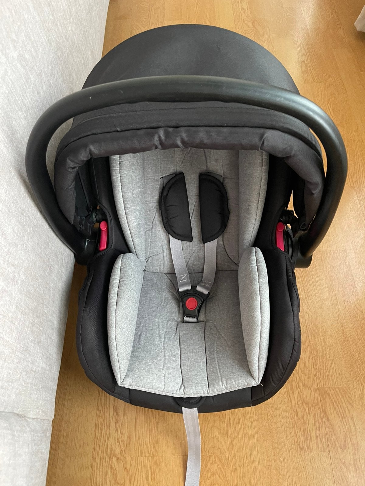 autostoeltje voor baby's, Autogordel, Zo goed als nieuw, 0 t/m 13 kg, Ophalen