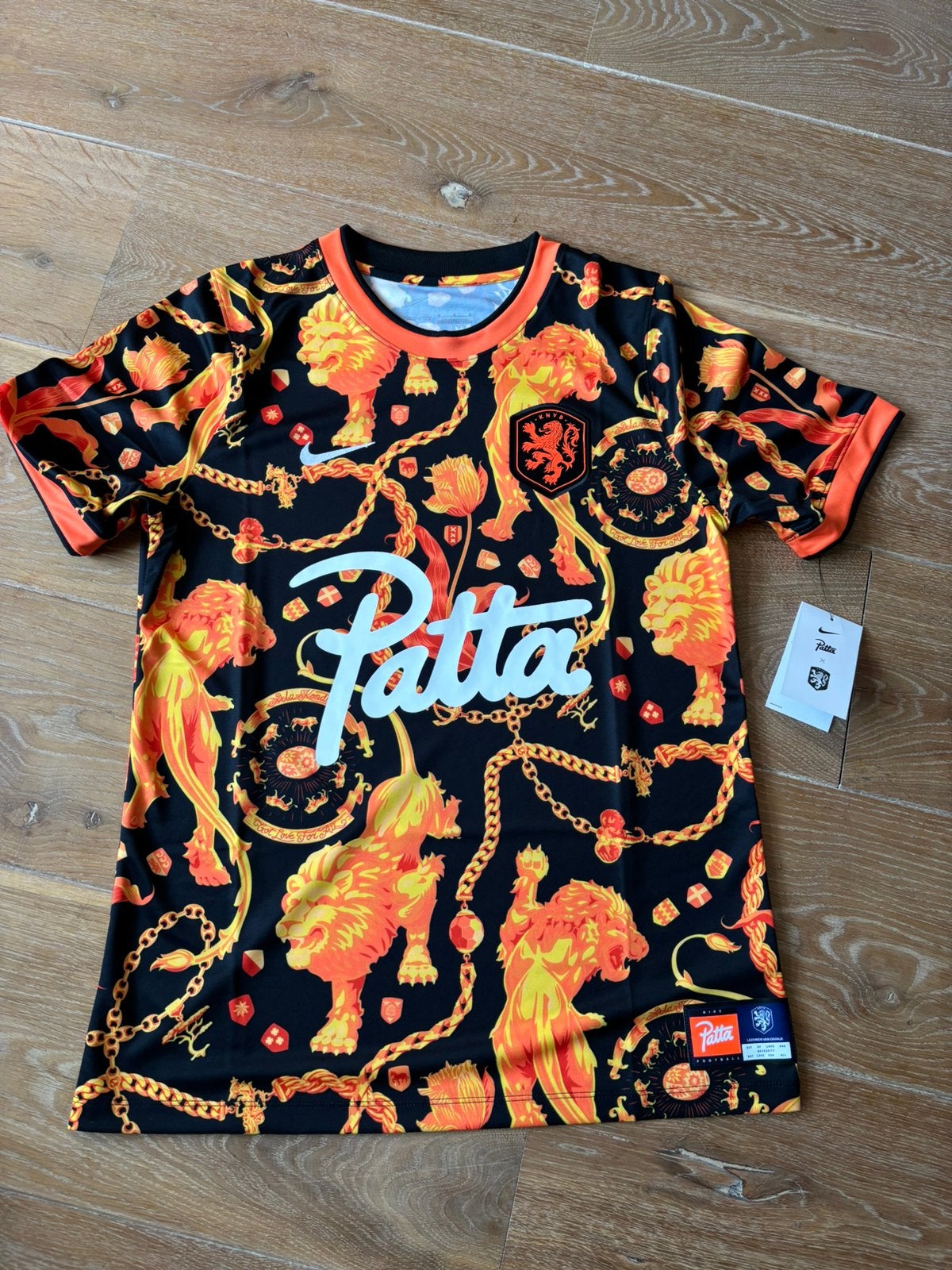 PATTA X KNVB pre match shirt maat M, Ophalen of Verzenden, Nieuw, Maat 48/50 (M)