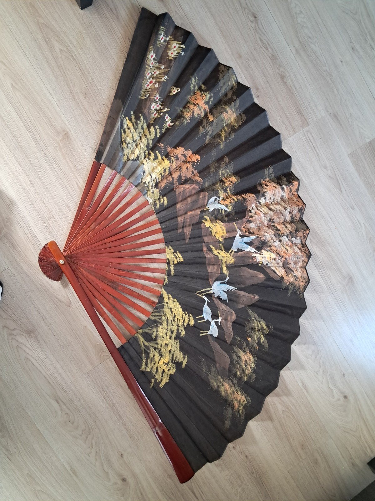 Grote Vintage Chinese Waaier met Kraanvogels en Kranten, Ophalen of Verzenden