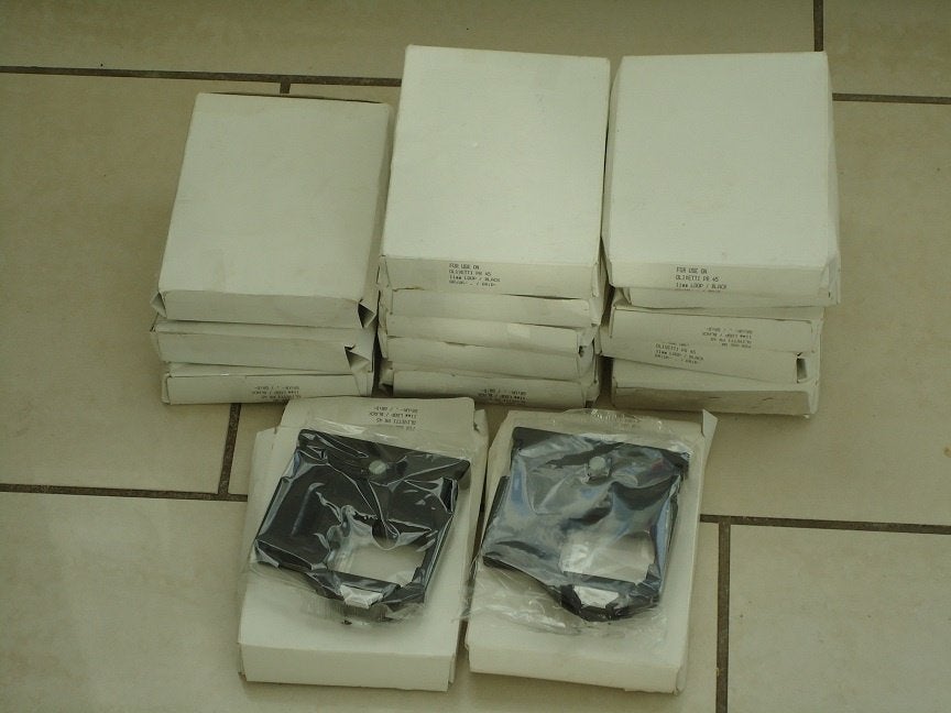 15 olivetti kassalinten for use on,, pr 45 11 mm loopblack, Diversen, Typemachines, Ophalen of Verzenden