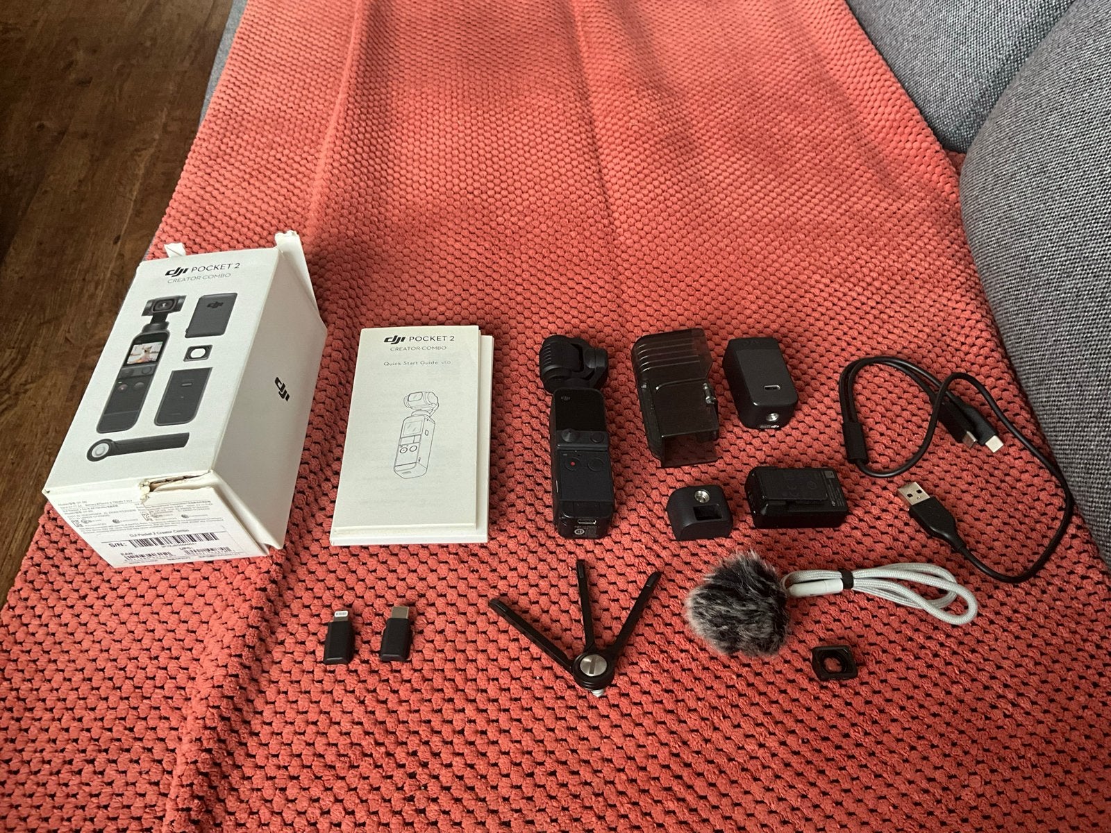 DJI Pocket 2 Creator Combo - Compacte 4K Gimbal Camera, Overige merken, Ophalen of Verzenden, Zo goed als nieuw, Externe microfoon