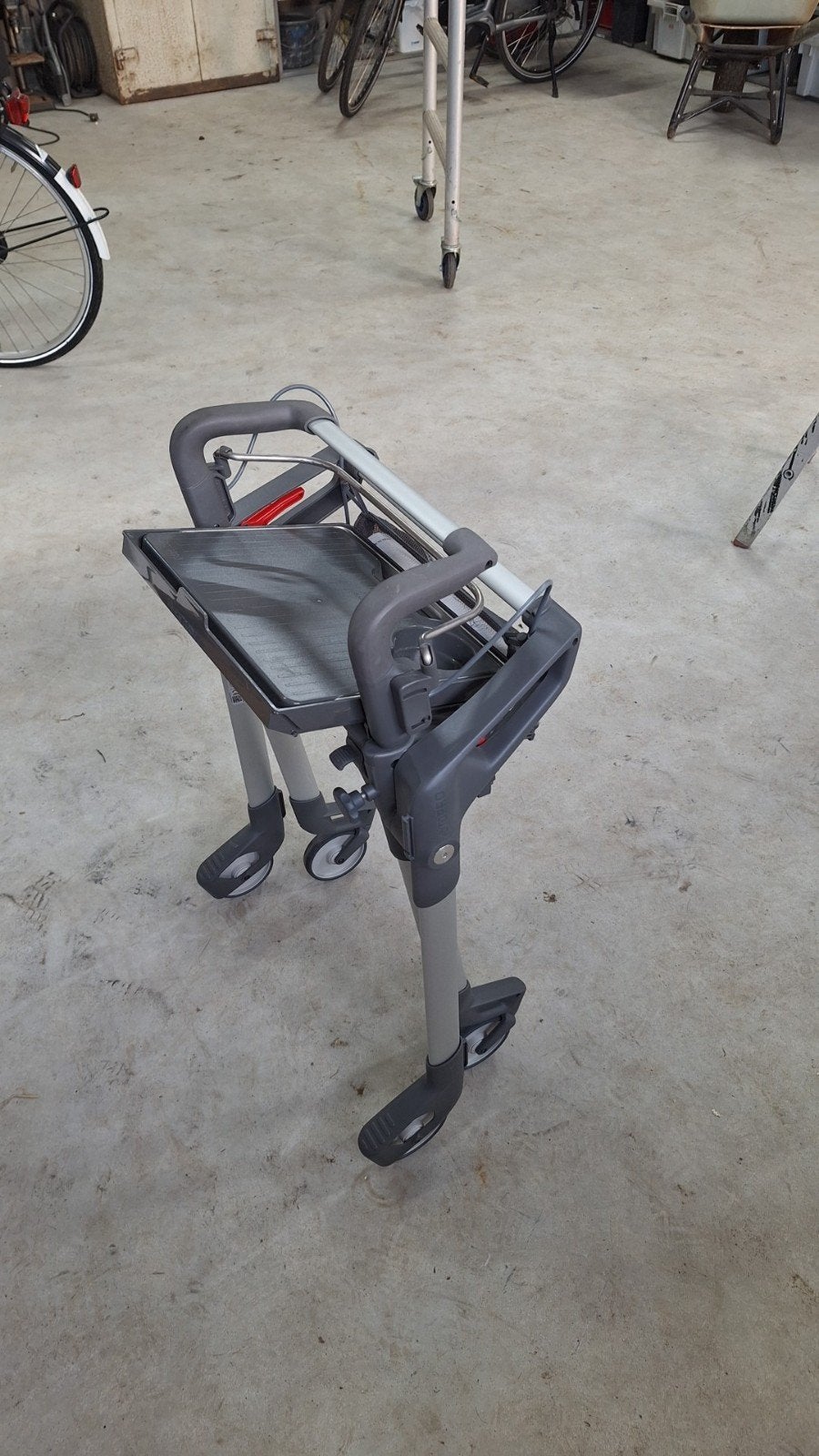 Rollator, Ophalen