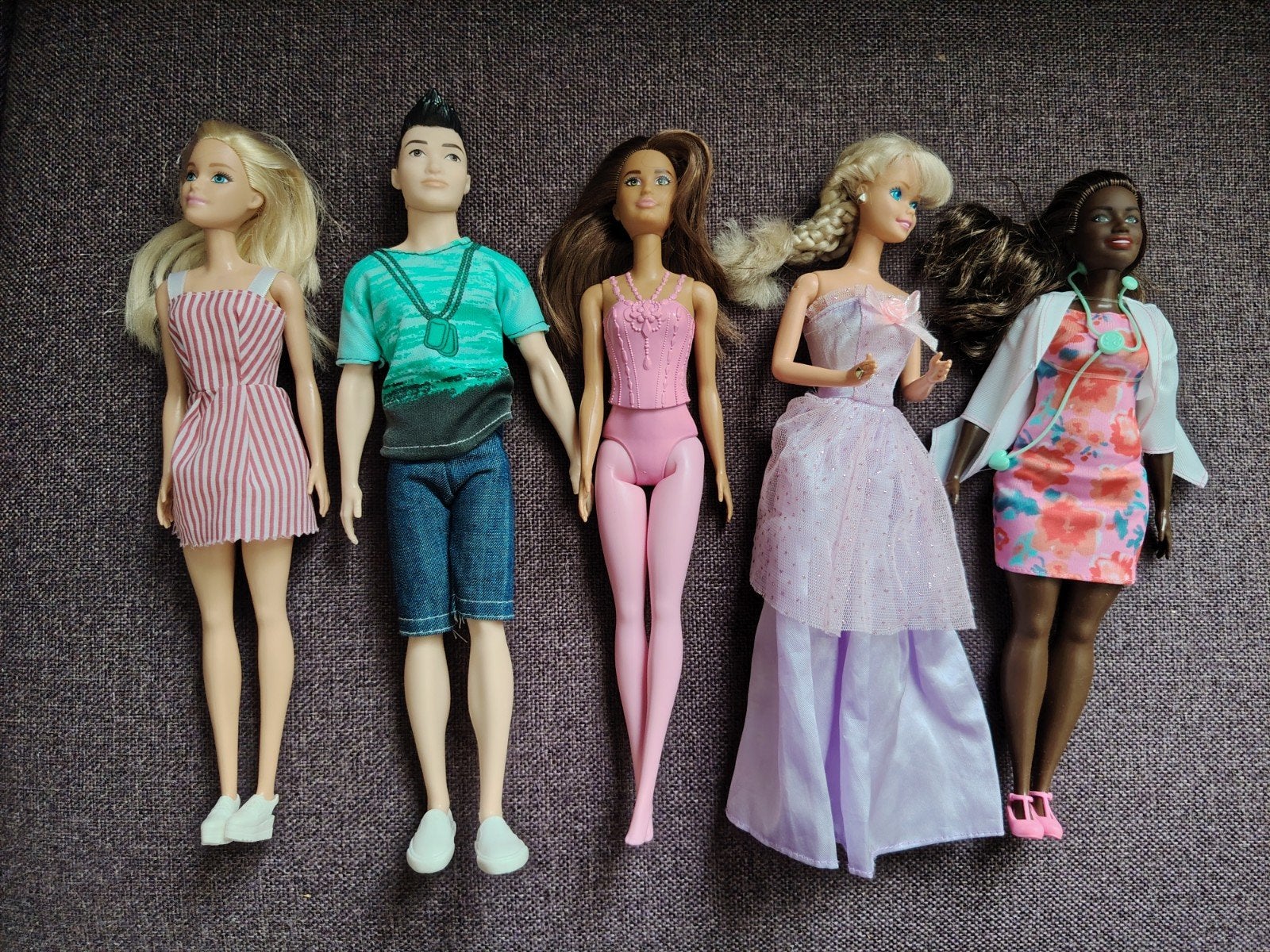 Mattel Barbie en Ken poppen set - 5 stuks, Ophalen of Verzenden, Gebruikt, Barbie