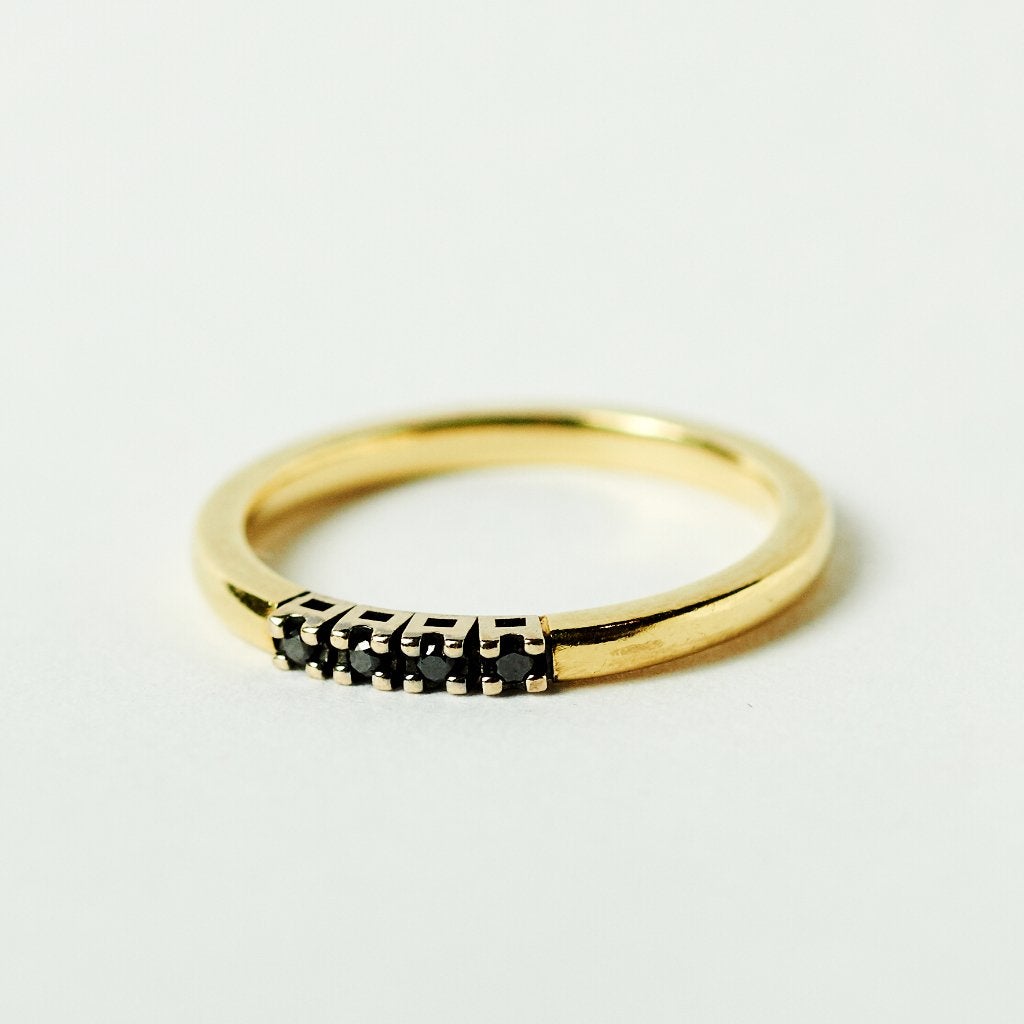 Vintage gouden ring met saffer rijring goud aanschuifring, Ophalen of Verzenden, Zo goed als nieuw, 17 tot 18, Met edelsteen