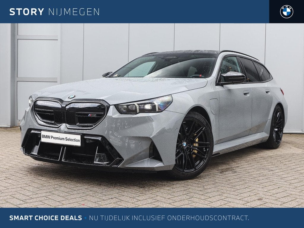 BMW M5 Touring Automaat / M Drive Professional / Panoramadak, 4395 cc, Vierwielaandrijving, Zilver of Grijs, 750 kg