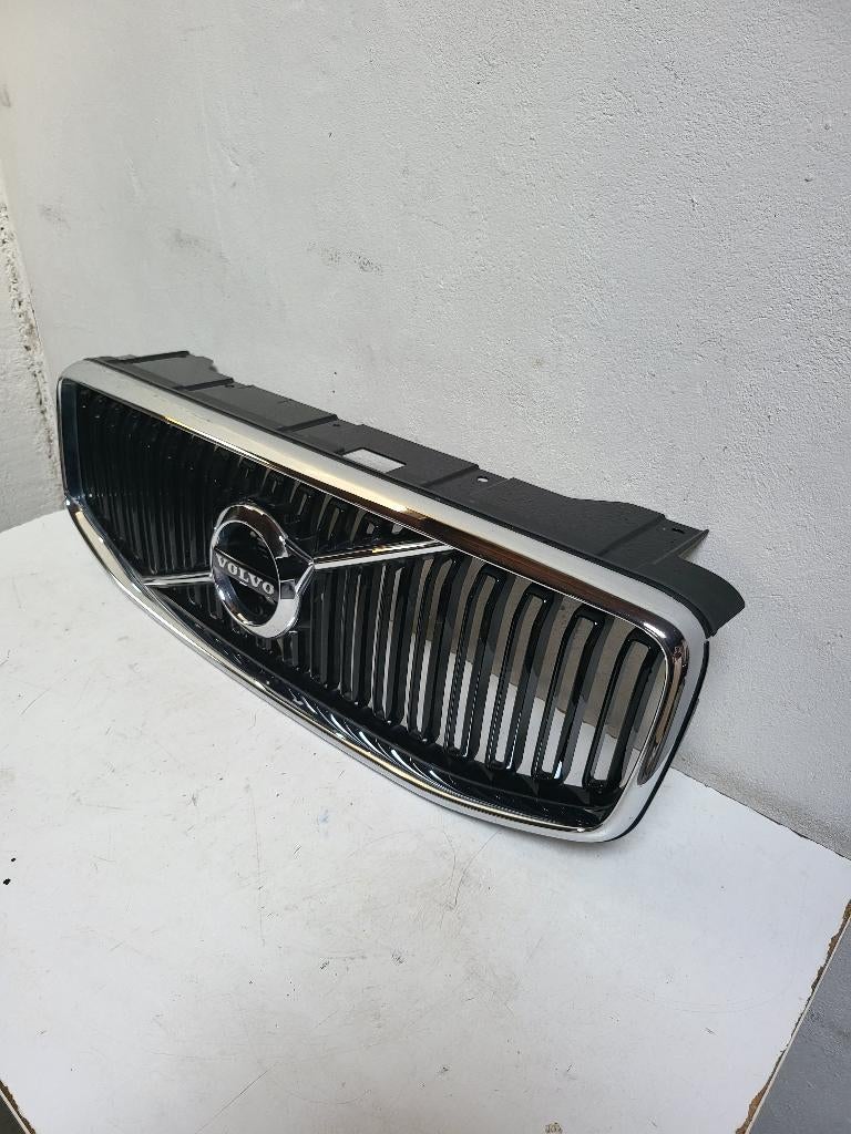 Grille Volvo XC60 II ('17-'22) 31425532/31479497/31457606, Auto-onderdelen, Carrosserie en Plaatwerk, Gebruikt, Voor, Ophalen of Verzenden