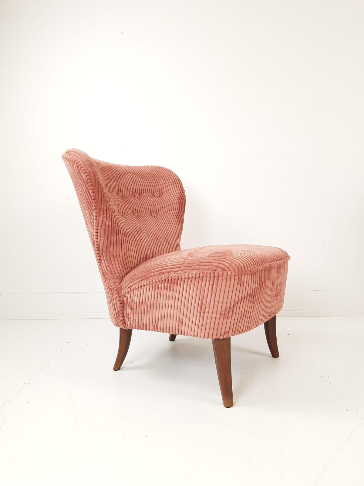 Artifort clubfauteuil roze ribstof nieuwe stof | fauteuiltje, Modern vintage, ., Minder dan 75 cm, Ophalen of Verzenden