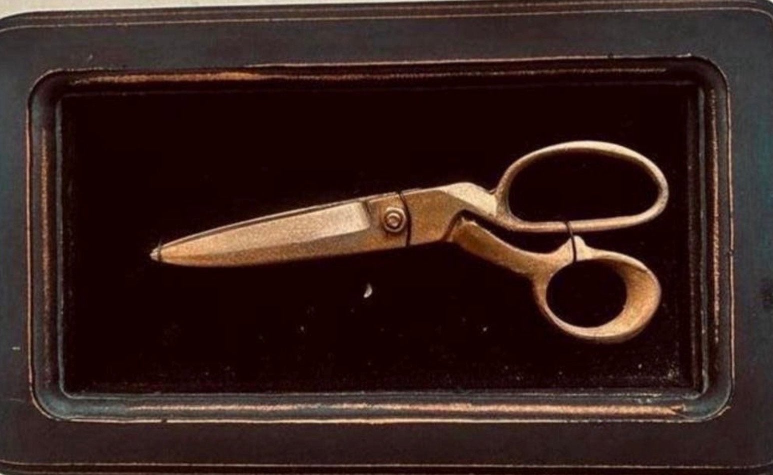 Art Scissors Wall deco Black - Gouden Schaar in Lijst, Ophalen of Verzenden, Nieuw