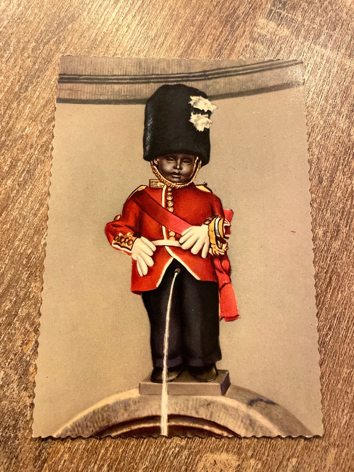 Ansichtkaart Manneken-Pis als Welsh Guards, Brussel, Verzamelen, Ophalen of Verzenden, 1960 tot 1980, Ongelopen, Stad of Dorp