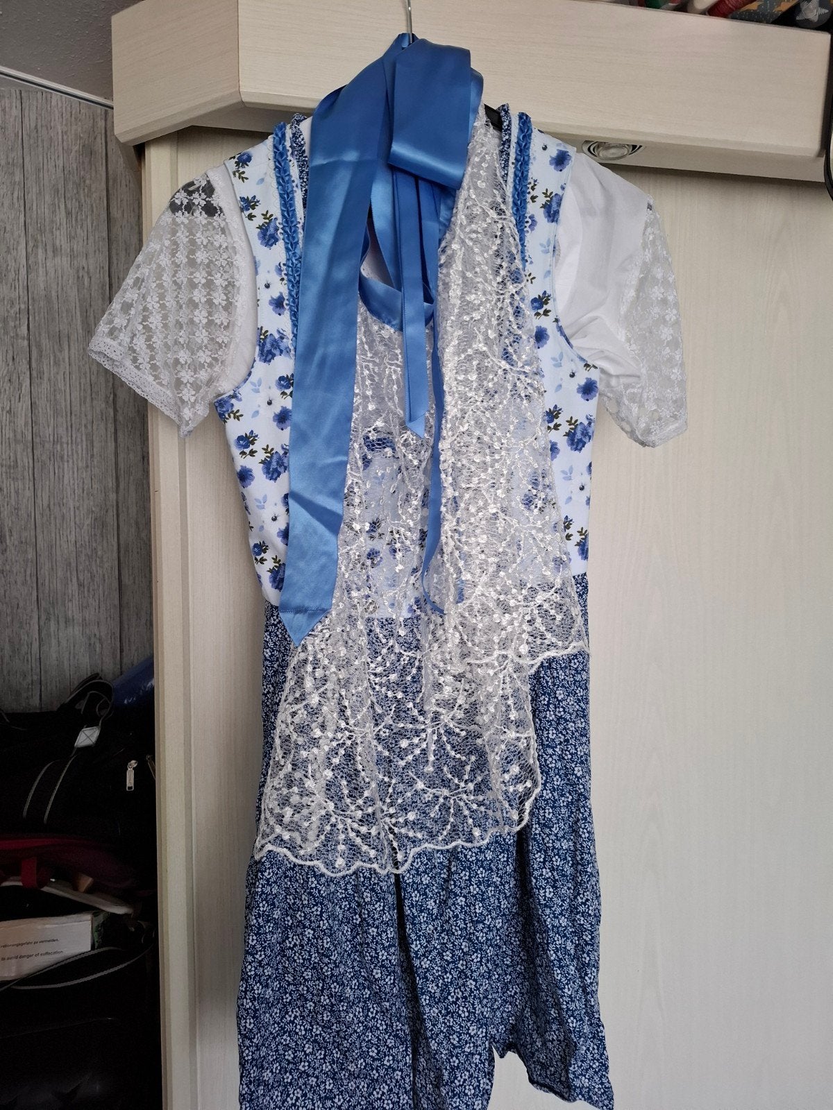 Dirndl jurk van Krüger Madl en Alpenfeuer, maat 36/38, Ophalen, Overige typen, Blauw, Zo goed als nieuw