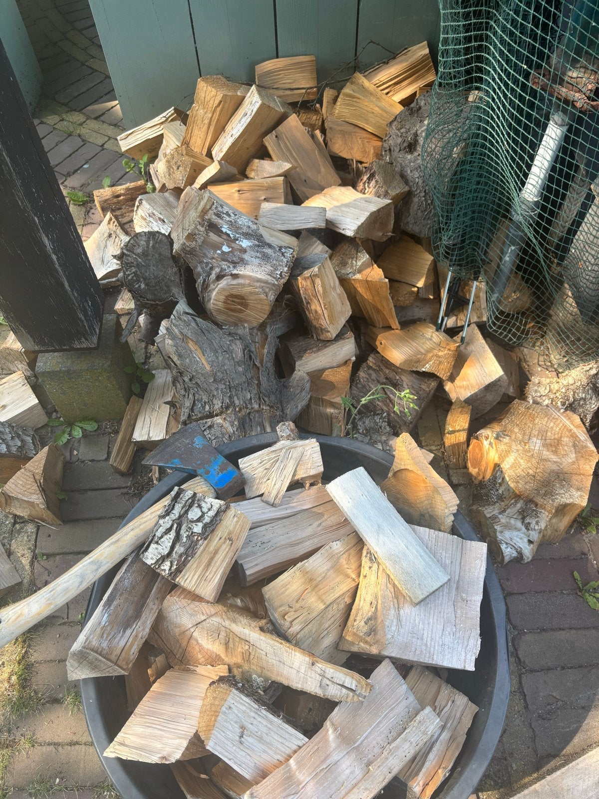 Brandhout: hout blokken en stammen, Tuin en Terras, 3 tot 6 m³, Ophalen, Overige houtsoorten, Blokken