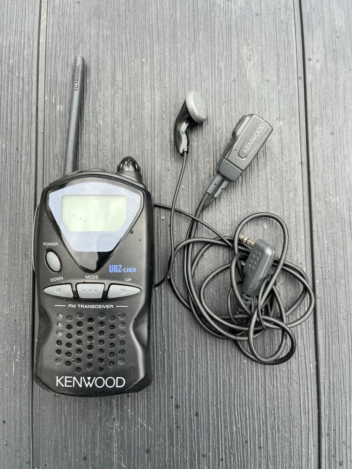 Kenwood UBZ-LH68 Portofoon met oortje, Gebruikt, Ophalen of Verzenden, Portofoon of Walkie-talkie, Handsfree-functie