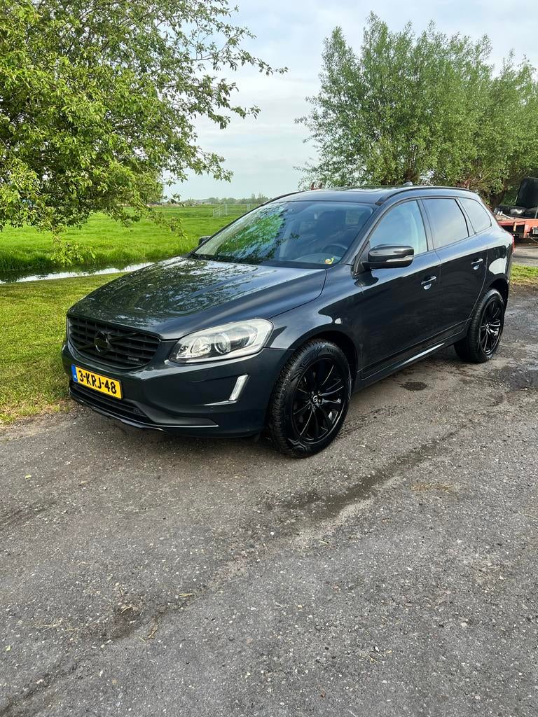 Volvo XC60 T5 2.0 FWD Summum R-design, 1800 kg, 4 cilinders, 1598 kg, XC60