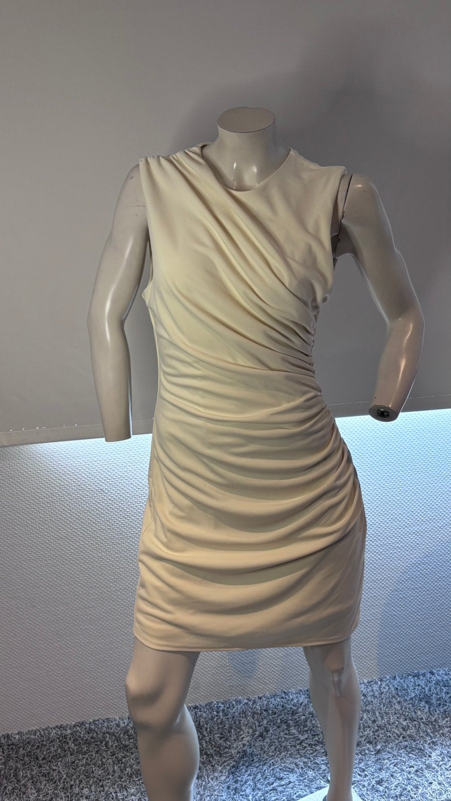 Zara crème kleurig jurkje maat L, Kleding | Dames, Jurken, Maat 38/40 (M), ., Beige, Ophalen of Verzenden