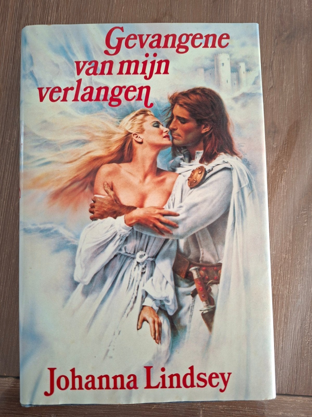 Gevangene van mijn verlangen Johanna Lindsey, Boeken, Ophalen of Verzenden, Zo goed als nieuw